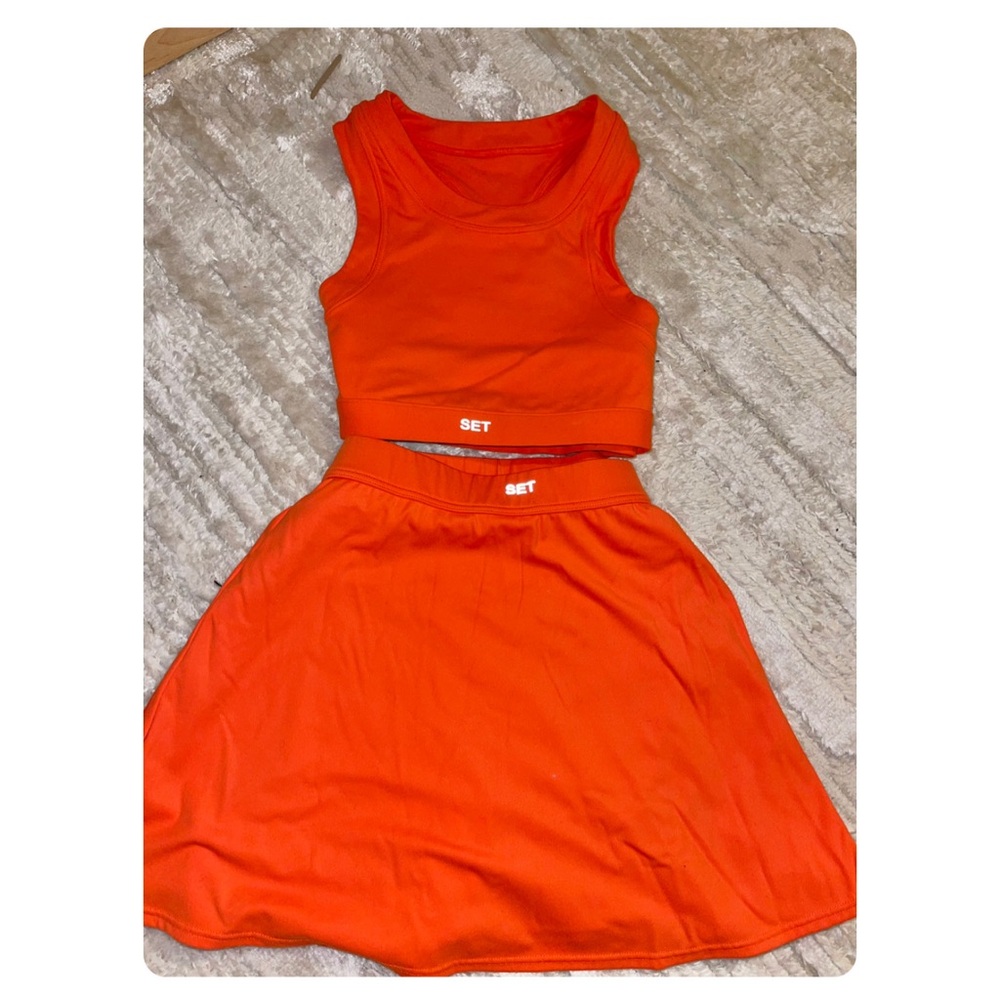 Set Active Sportsbody Top and Skirt Orange Size Meduim